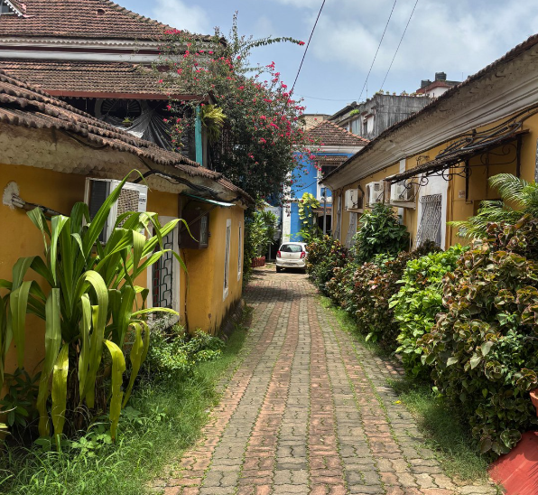 Fontainhas Heritage Walk – Explore Goa’s Latin Quarter | Guided Walking Tour gallery